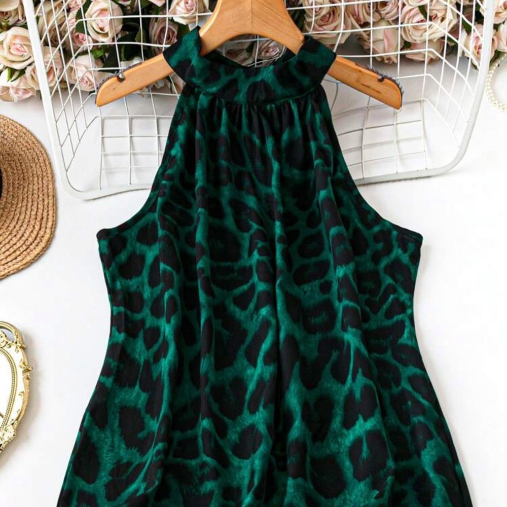 Green Leopard Print Women's Top - Picture 4 of 9